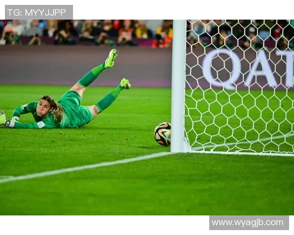 世界杯预选赛英格兰特里皮尔任意球助攻